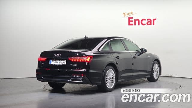 Audi A6 2021 — ფოტო 4/20