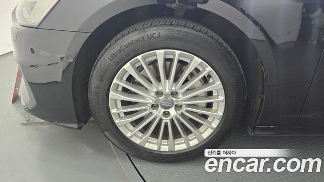 Audi A6 2021 — ფოტო 2/20