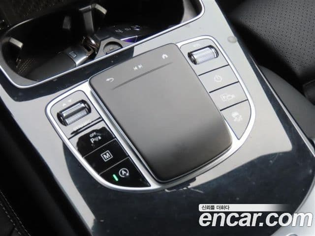 Mercedes-Benz GLC-Class 2021 — Photo 20/20
