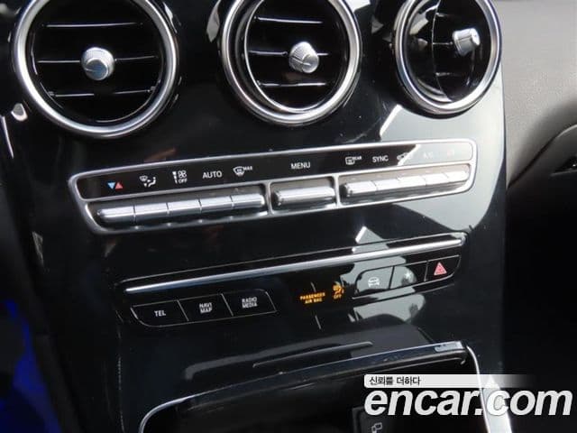 Mercedes-Benz GLC-Class 2021 — Photo 18/20