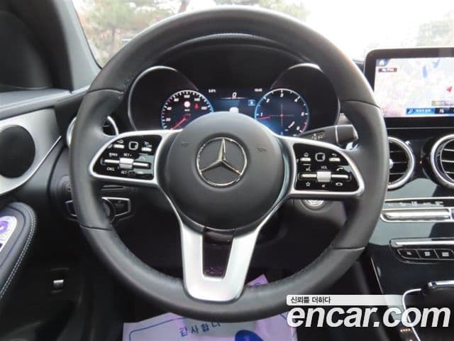Mercedes-Benz GLC-Class 2021 — Photo 10/20