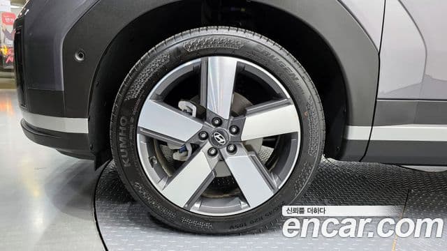Hyundai Santa Fe 2025 — ფოტო 5/20