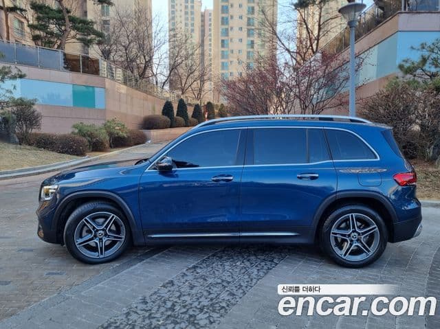 Mercedes-Benz GLB-Class 2023 — фото 2 из 20