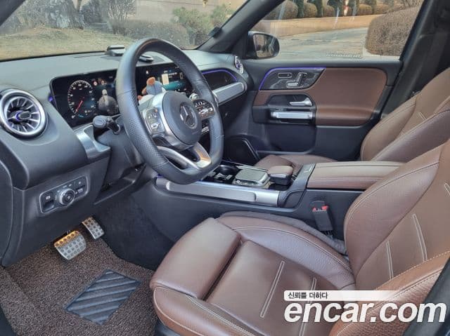 Mercedes-Benz GLB-Class 2023 — фото 7 из 20