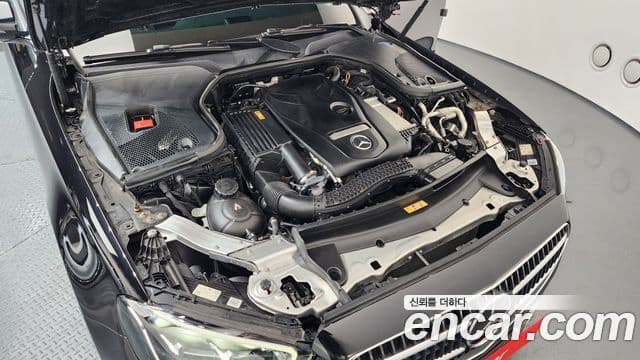 Mercedes-Benz E-Class 2021 — ფოტო 6/20