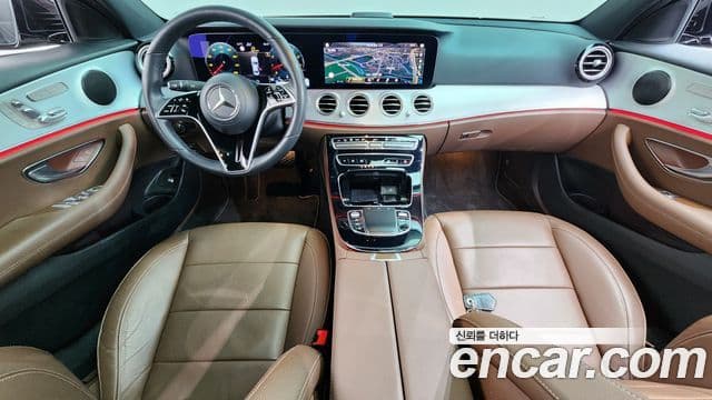 Mercedes-Benz E-Class 2021 — ფოტო 7/20