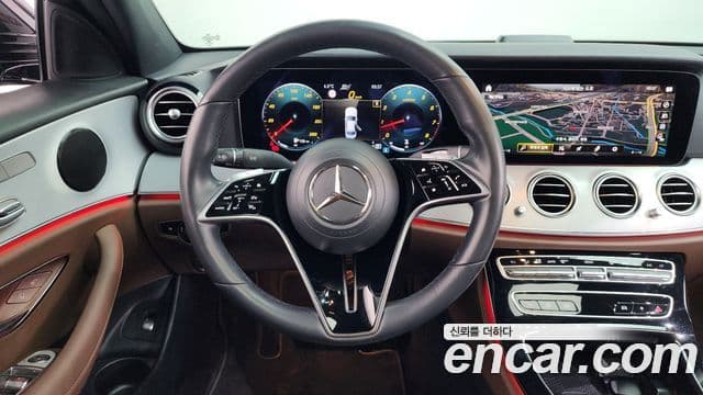 Mercedes-Benz E-Class 2021 — ფოტო 13/20