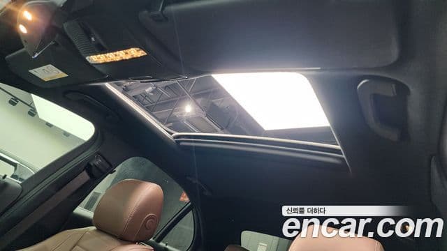 Mercedes-Benz E-Class 2021 — ფოტო 19/20