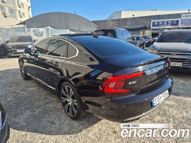 Volvo S90 2023 — ფოტო 3/20