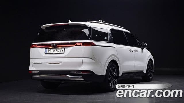 Kia Carnival 2021 — ფოტო 2/20