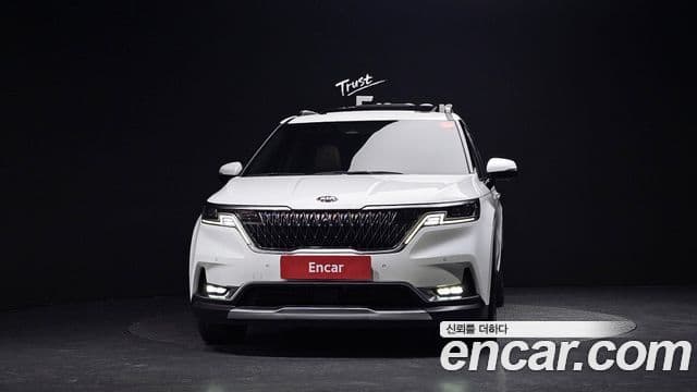 Kia Carnival 2021 — Photo 8/20
