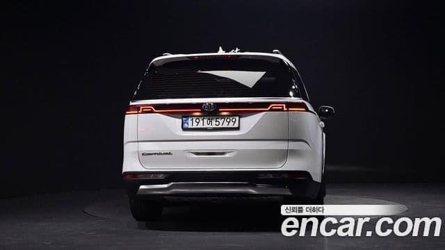 Kia Carnival 2021 — Photo 10/20