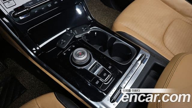 Kia Carnival 2021 — ფოტო 9/20