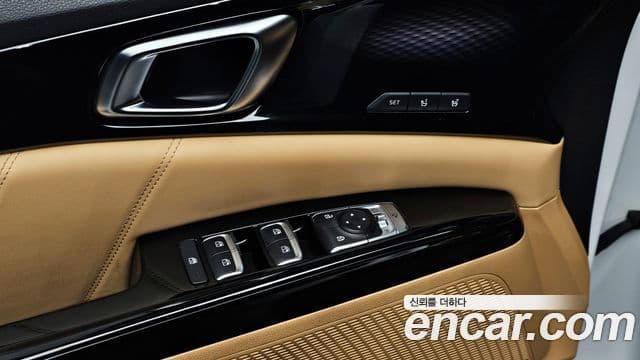 Kia Carnival 2021 — Photo 2/20