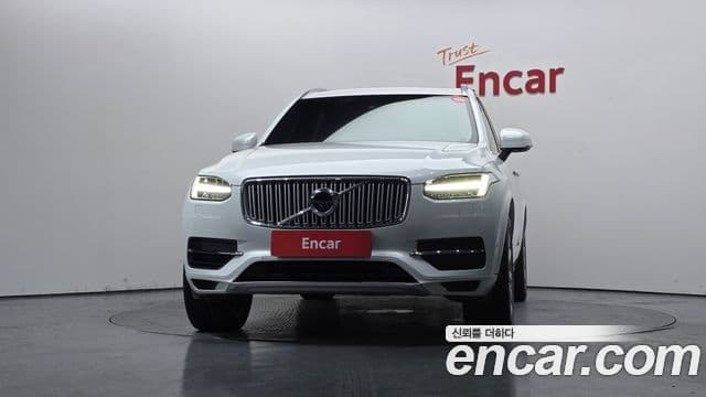 Volvo XC90 2018 — ფოტო 3/20