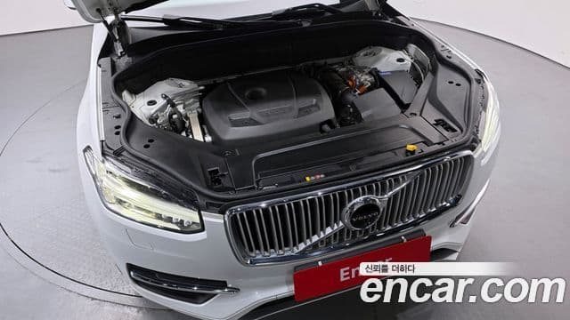 Volvo XC90 2018 — ფოტო 6/20