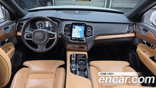 Volvo XC90 2018 — ფოტო 7/20