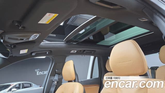 Volvo XC90 2018 — ფოტო 19/20