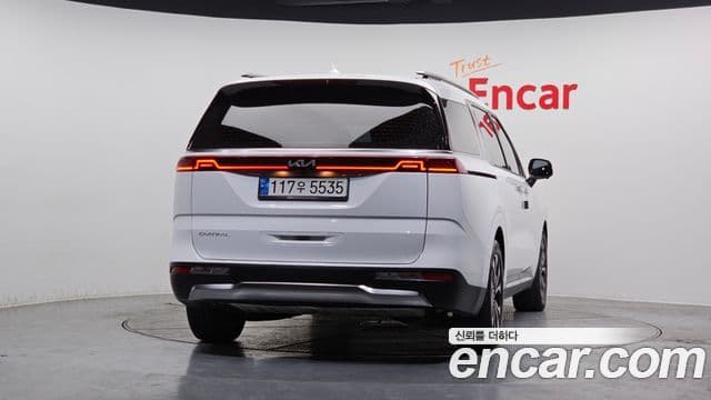 Kia Carnival 2022 — фото 4 из 20