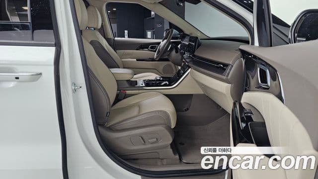 Kia Carnival 2022 — ფოტო 11/20