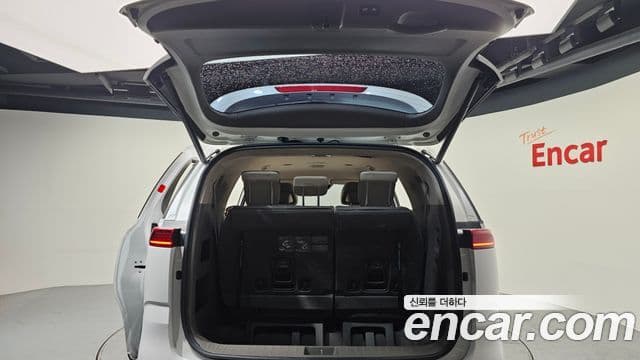 Kia Carnival 2022 — ფოტო 20/20