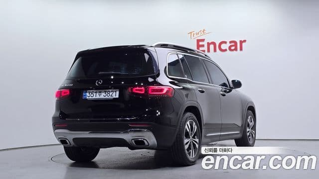 Mercedes-Benz GLB-Class 2021 — Фото 2/20