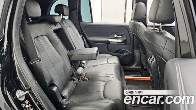 Mercedes-Benz GLB-Class 2021 — Фото 12/20