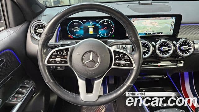 Mercedes-Benz GLB-Class 2021 — Фото 14/20