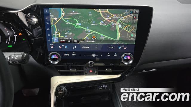 Lexus NX350h 2023 — Şəkil 14/20