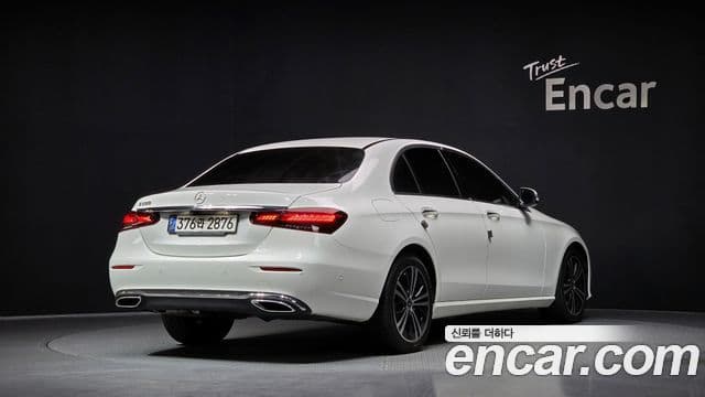Mercedes-Benz E-Class 2020 — ფოტო 2/20