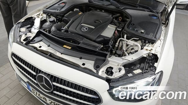 Mercedes-Benz E-Class 2020 — ფოტო 6/20