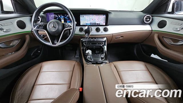 Mercedes-Benz E-Class 2020 — ფოტო 7/20