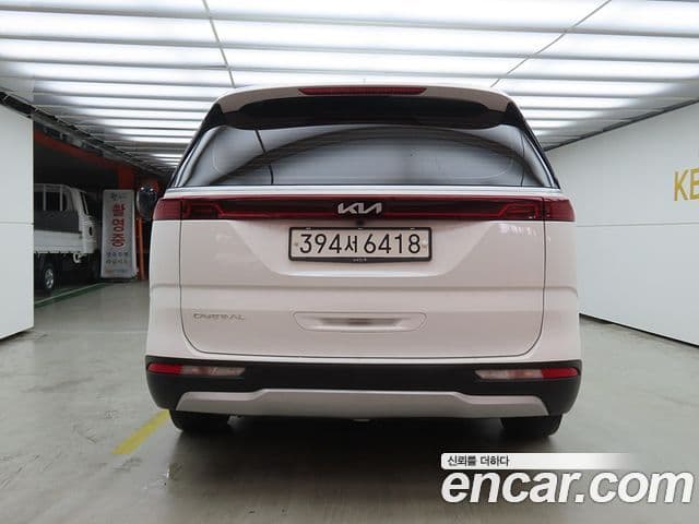 Kia Carnival 2022 — ფოტო 2/20