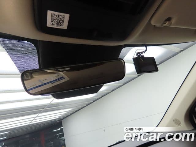 Kia Carnival 2022 — ფოტო 13/20