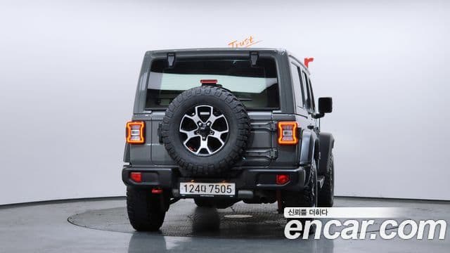 Jeep Wrangler 2021 — ფოტო 4/20