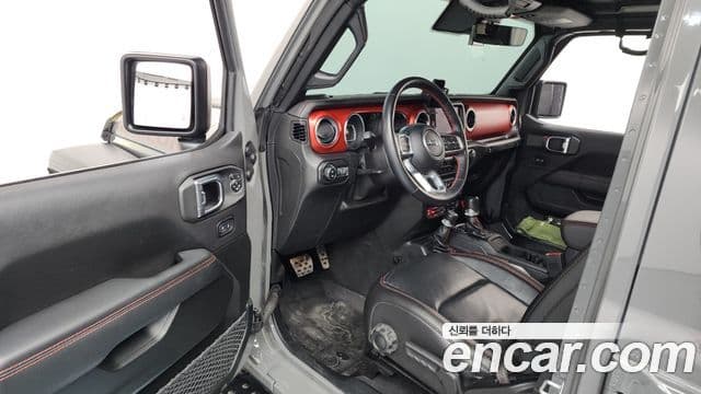Jeep Wrangler 2021 — ფოტო 10/20