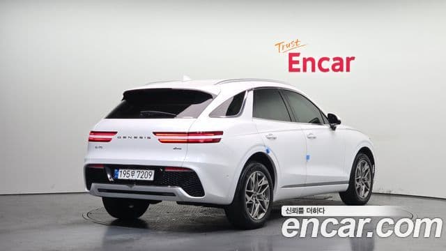 Genesis GV70 2022 — Şəkil 2/20