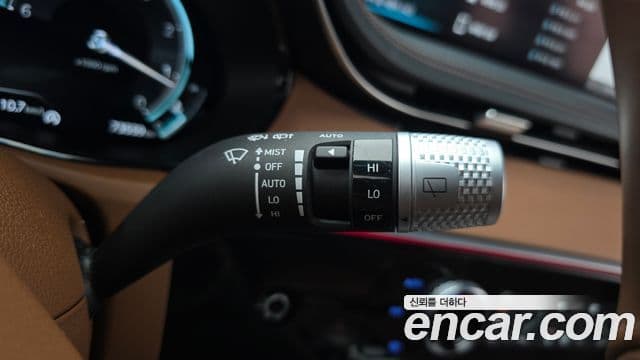 Genesis GV70 2022 — Şəkil 17/20
