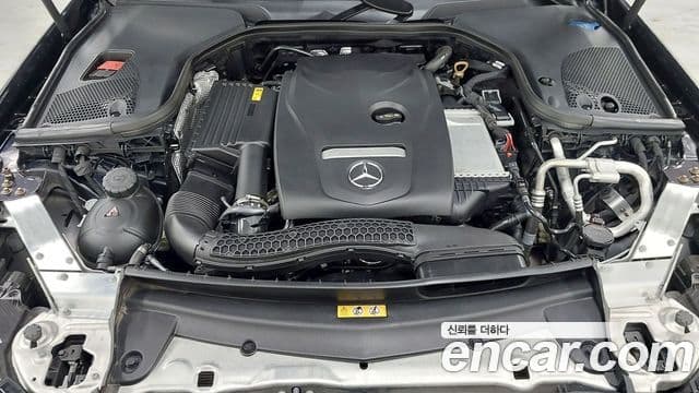 Mercedes-Benz E-Class 2023 — ფოტო 5/17