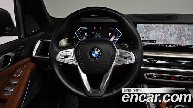 BMW X7 2024 — ფოტო 13/20