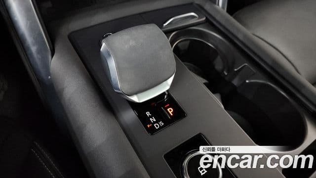 Land Rover Discovery 5 2022 — ფოტო 7/20