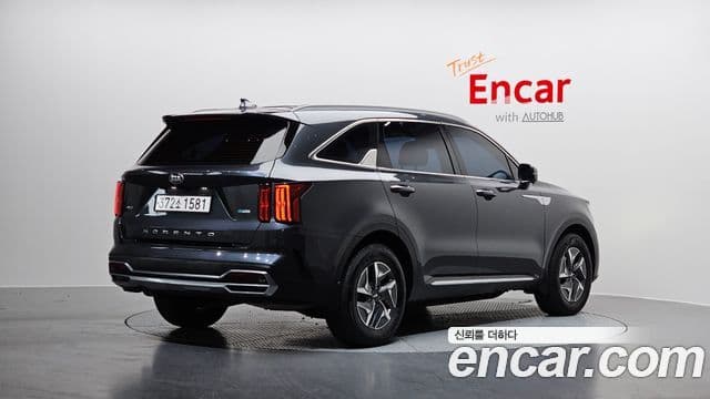 Kia Sorento 2021 — ფოტო 2/20