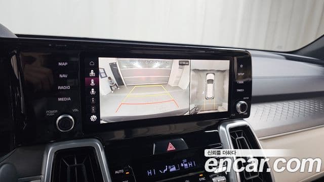 Kia Sorento 2021 — ფოტო 16/20