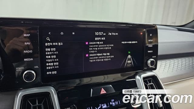 Kia Sorento 2021 — ფოტო 17/20