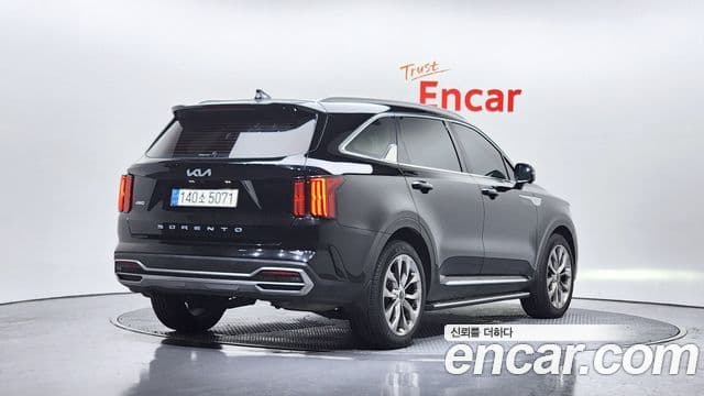 Kia Sorento 2022 — ფოტო 2/20