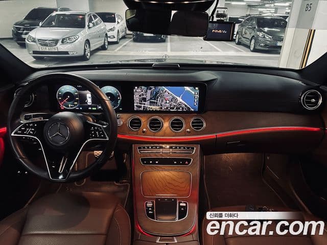Mercedes-Benz E-Class 2021 — ფოტო 10/20