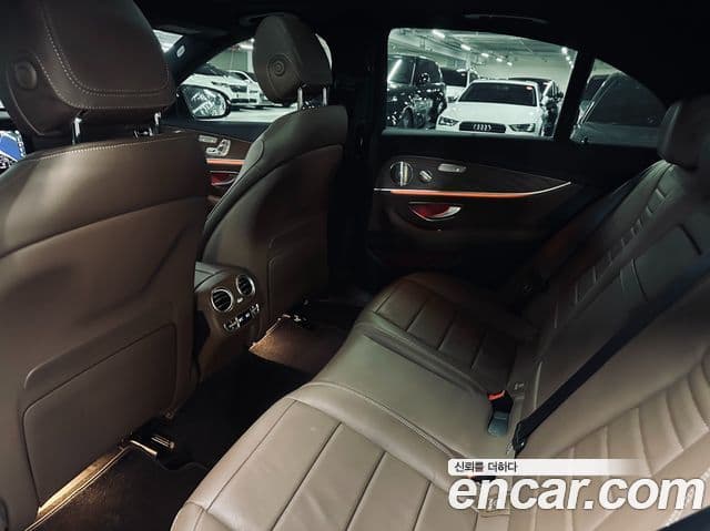 Mercedes-Benz E-Class 2021 — ფოტო 11/20