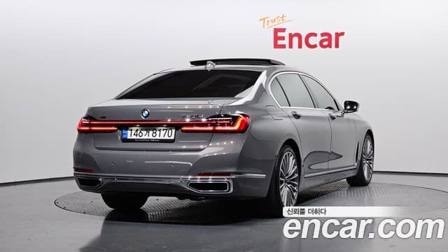 BMW 7 Series 2021 — Photo 18/20