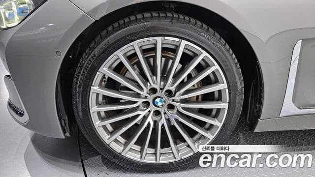 BMW 7 Series 2021 — Photo 9/20