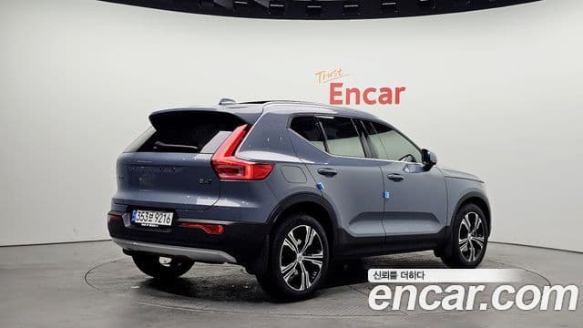 Volvo XC40 2022 — Şəkil 2/20